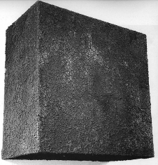1 mc di terra,&nbsp;1967, soil on wooden structure